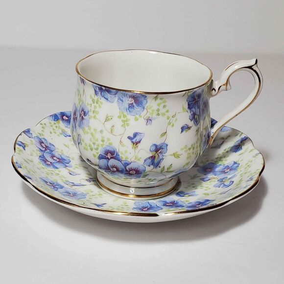 Royal Albert Teacup and Saucer Blue Pansy Vintage - Picture 2 of 9